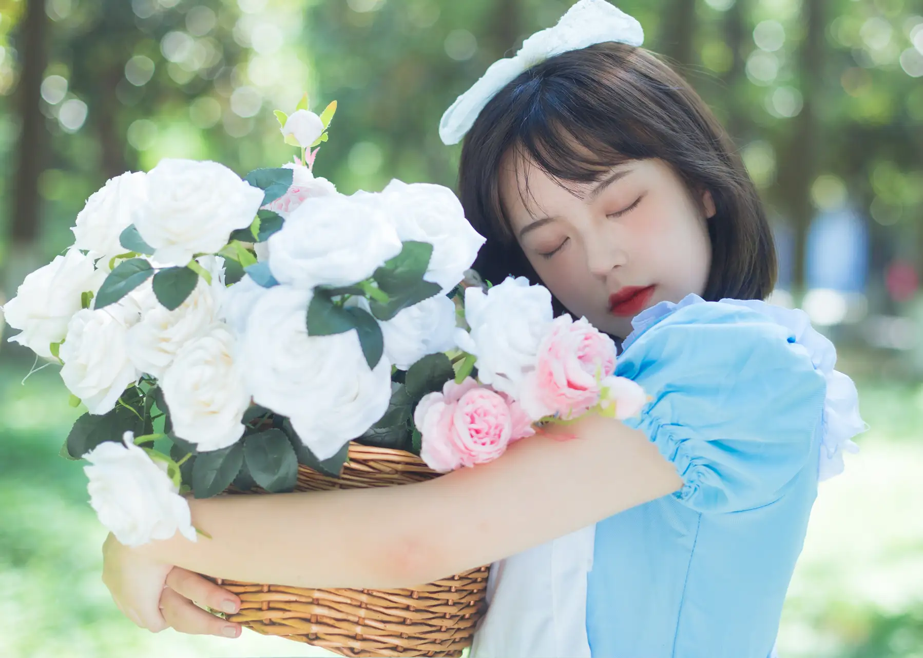 [YITUYU] 2022.08.05 Vol.1628 – Daisies and Strawberries Haji Twist#[32P]-10